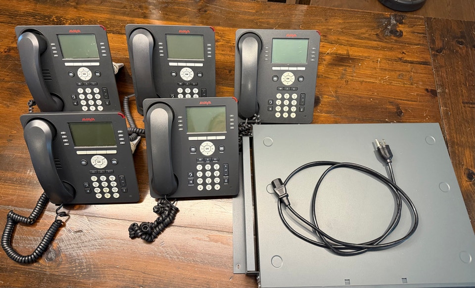 Avaya IP Office 500 V2 Business Phone System + 5 Avaya Phones | Other ...