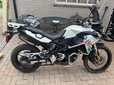 This pre-owned 2013 BMW F800 GS is a powerful and versatile adventure motorcycle, featuring a 798cc...