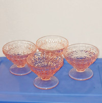 4 Beautiful ROSE PINK GLASS Dessert Bowls In Excellent condition