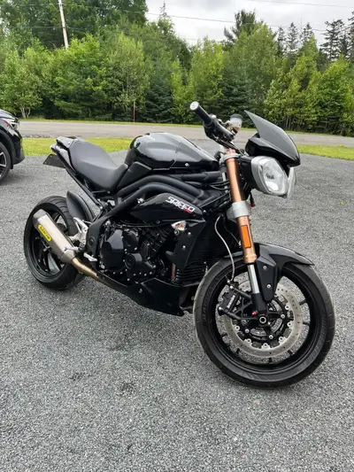 2012 Triumph Speed Triple ABS 1050 Full Arrow exhaust, integrated LED taillight 44,000KMs $7200 no t...