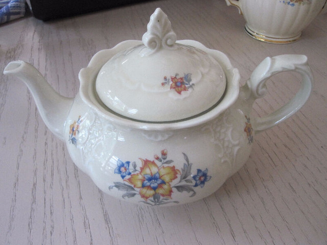 Mosa teapot in Kitchen & Dining Wares in Oshawa / Durham Region - Image 2