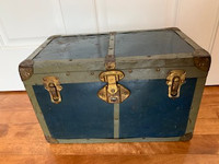 PETITE MALLE ANCIENNE - MINIATURE STEAMER TRUNK-DOLL'S CHEST