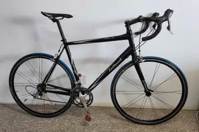 ROAD BIKE CARBON FIBER ULTEGRA EXCELLENT CONDITION, View more