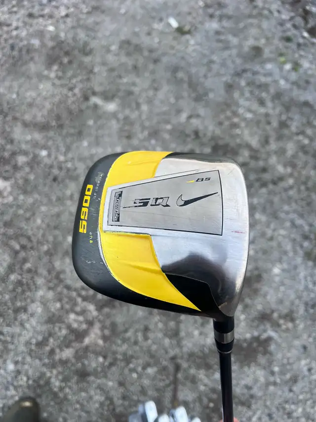 Nike Golf Clubs and Bag in Golf in Norfolk County - Image 4
