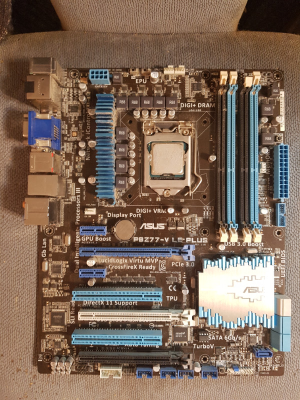 ASUS P8Z77-V LE PLUS motherboard in System Components in Saskatoon