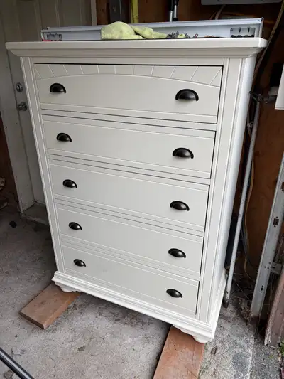 set de chambre blanc à vendre 500$, View more