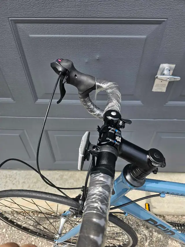 Reid Express XL road bike  in Road in City of Toronto - Image 11