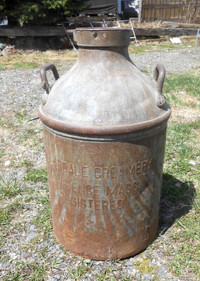 Vieux bidon de lait (antique) Usagé à vendre à Deschambault