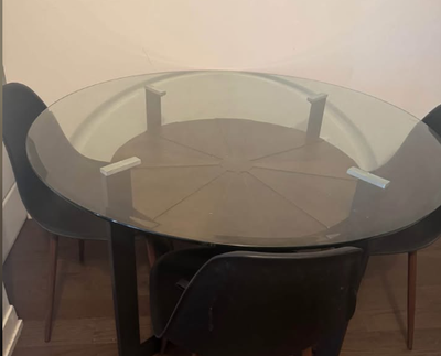 Good condition light unnoticable small scratches on glass Needs to be unmounted Purchased from the b...