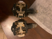 Clipless bike pedals