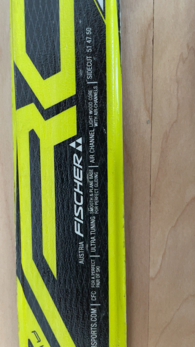 Ski de fond Fischer RCS Sprint 130cm et bottes 33. 125$ dans Ski  à Ville de Québec - Image 3