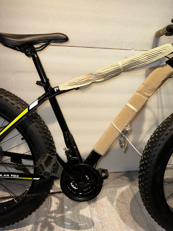 BRAND NEW  BOXED 4" Fat Tyre Mountain Bicycle in Mountain in Oakville / Halton Region - Image 3