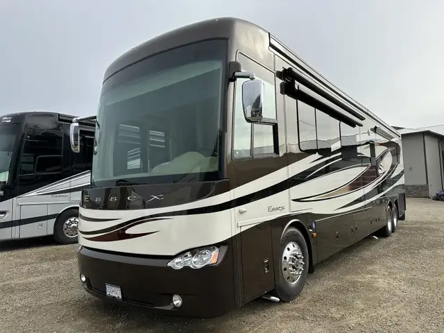 2007 Newmar Essex low miles!!!! in RVs & Motorhomes in Fort St. John - Image 2