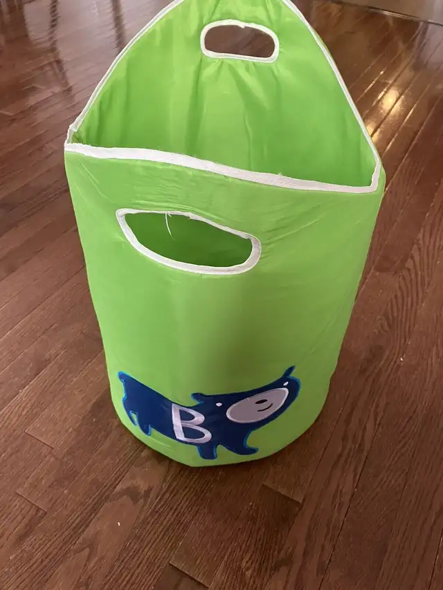 Kid’s Laundry Basket in Storage & Organization in Winnipeg - Image 2