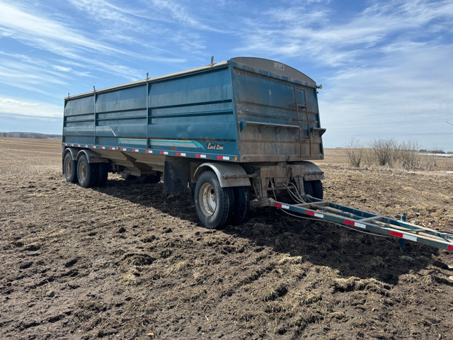 2007 load line trailer in Farming Equipment in Brandon - Image 3