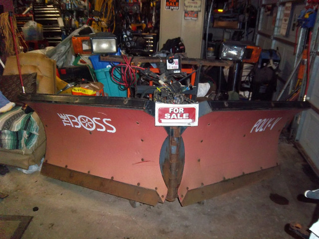 BOSS 8'2 POLY V Plow Blade COMPLETE set up 11pin in Other in City of Toronto - Image 4