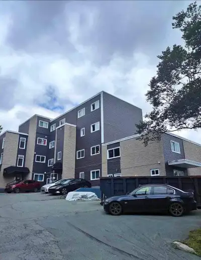 3 bedrooms 1 bathroom (2-level apartment). For a family. 3-5 min