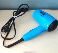 Quo Beauty by Conair folding travel hairdryer hair dryer