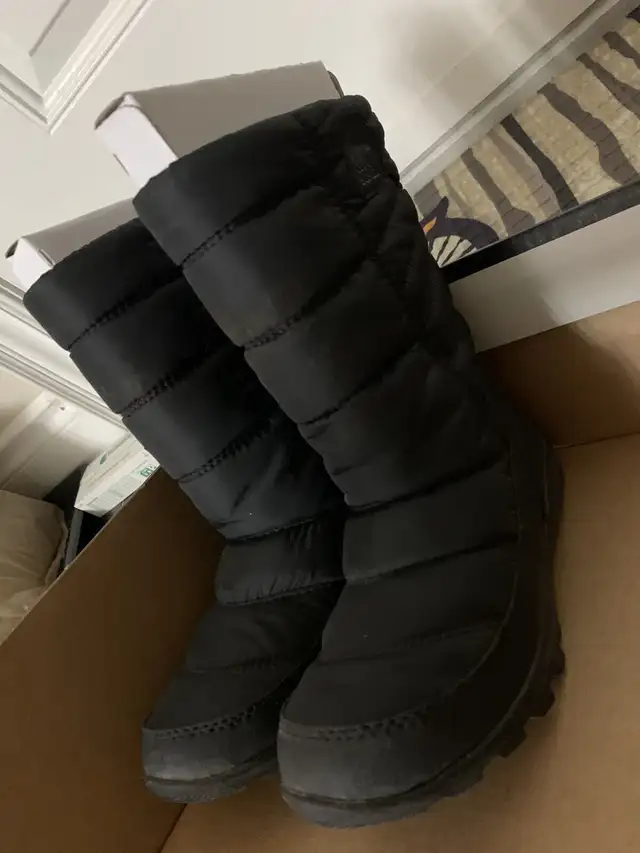 Sorel Whitney Mid Boots Waterproof - Black in Women's - Shoes in Markham / York Region - Image 5