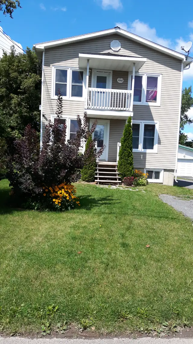 4 1/2 Secteur St-Germain 2e étage 1er mars