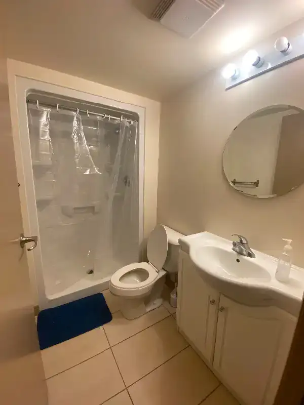 ROOM FOR RENT (SPRING SUBLET) ALL GIRLS - WATERLOO Private Room in Room Rentals & Roommates in Kitchener / Waterloo - Image 5