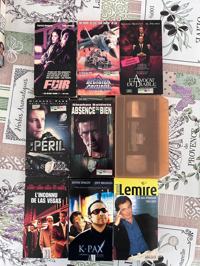 Films VHS Le prix des films VHS est de 50$ pour l'ensemble. dans CD, DVD et Blu-ray  à Laval/Rive Nord - Image 2