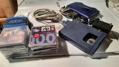 Iomega Zip Drive Z100P2 100 Parallel w/ New Zip Disks + Extras, View more