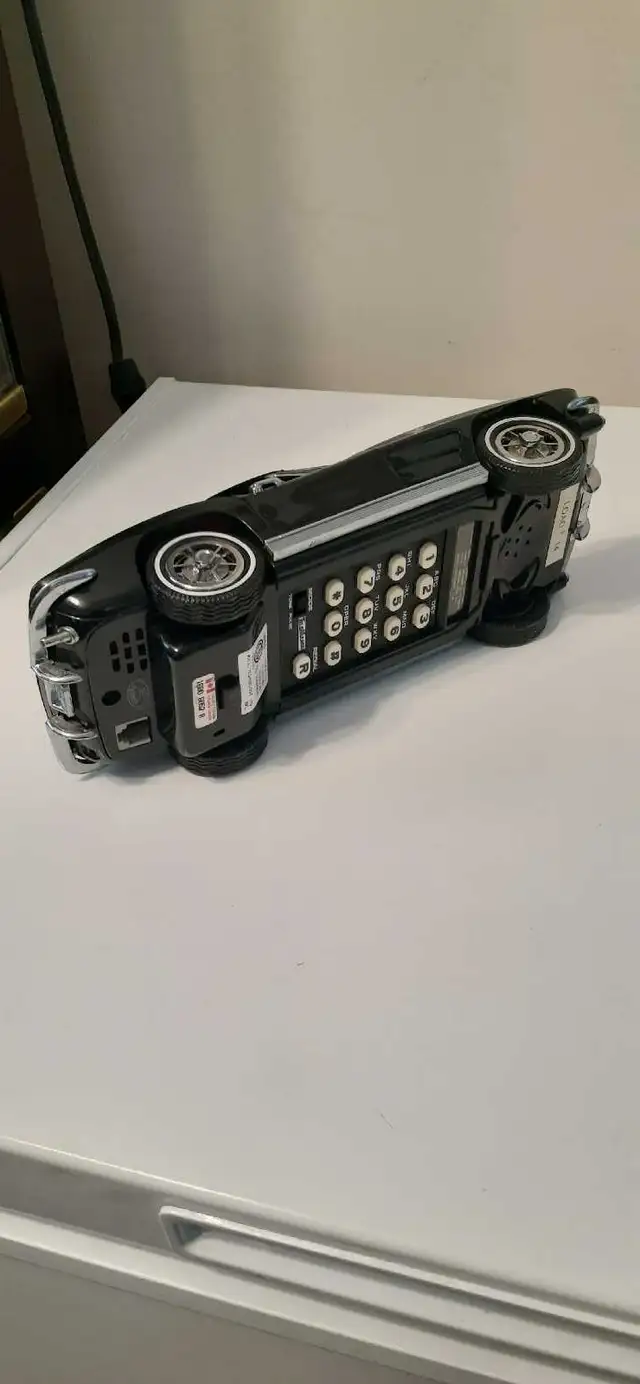 30 diecast cars and trucks 1/24 scale in Arts & Collectibles in Hamilton - Image 11