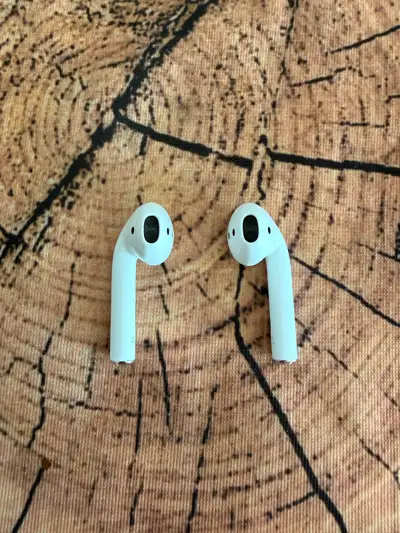 AirPods first generation no case, View more