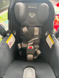 UPPAbaby MESA infant car seat