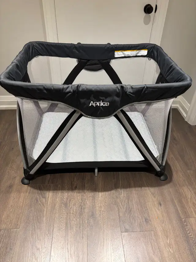 Aprica Haven Playard with bassinet retail $350 design like Nuna in Playpens, Swings & Saucers in Mississauga / Peel Region - Image 2