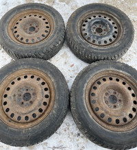 225/65r17 Uniroyal Winter tires + rims (5x114.3 Bolt pattern)
