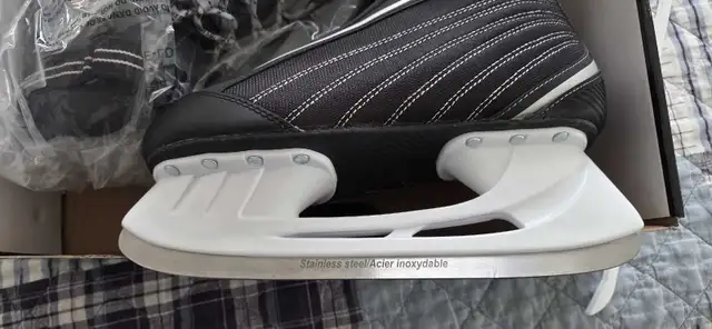 Ice Skates in Skates & Blades in Renfrew - Image 4