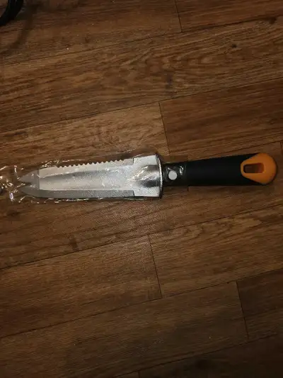 Fiskars Digging Knife, View more