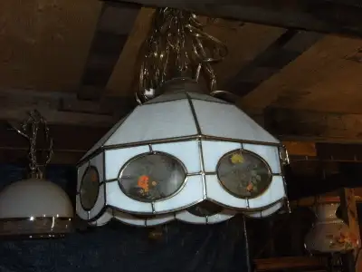 Lampe genre Tiffany en verre, View more