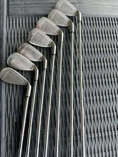 Callaway x18 set of irons - Left , View more