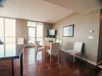Best view in the city! 2 bdrms, 2 bath. Full length pool, hot tub, full gym, party room, 2 large par...
