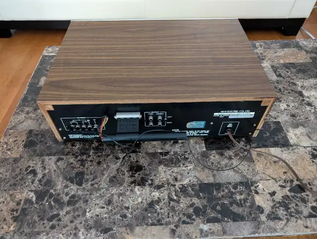 Akai AT-2400 Tuner in Stereo Systems & Home Theatre in Mississauga / Peel Region - Image 7