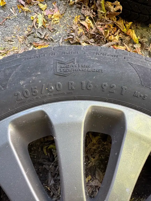 205 60 R16 - Subaru alloy rims & all-seasons | Tires & Rims | Kitchener ...