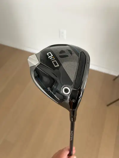 Qi10 Driver , 9 degree head - Ventus 6X Blue Velocore Shaft - Golf Pride tour velvet grip - been hit...