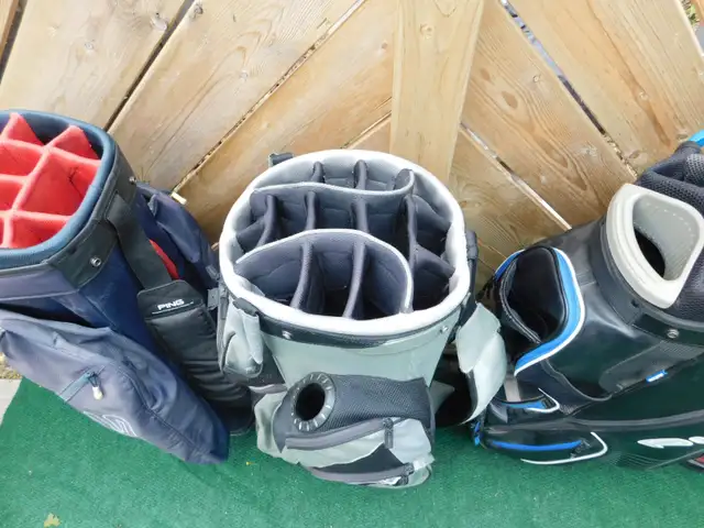 4 x PING CART GOLF BAGS FOR SALE in Golf in Chatham-Kent - Image 4
