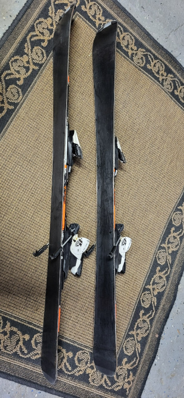Kids Downhill Skis - size 110 cm in Ski in Regina - Image 4