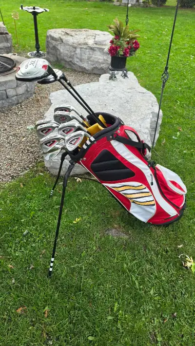 Wilson RIGHT Golf Clubs ADIDAS Stand Bag, View more