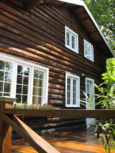 Morin Heights, bord du lac,  chalet bois rond in Quebec - Image 2