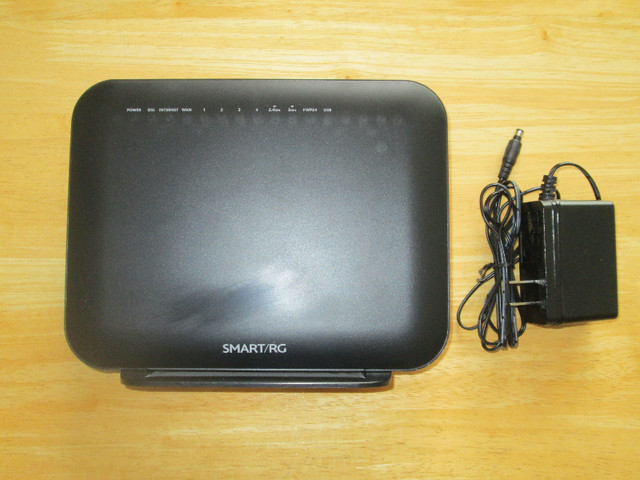 SMART/RG SR516ac modem/router for Teksavvy Acanac eBox others... dans Réseaux  à Saint-Jean-sur-Richelieu