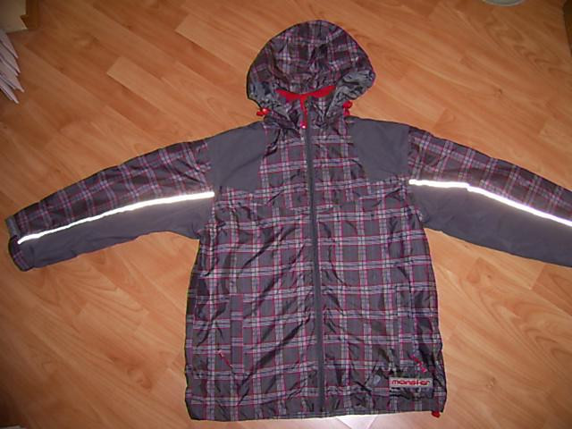 Monster jacket size 14 in Kids & Youth in Calgary