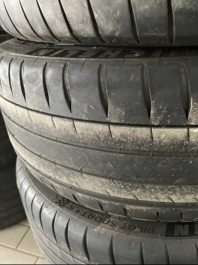 19 Inches BMW OEM rims with 255/35R19 Performance tires in Tires & Rims in Edmonton - Image 5