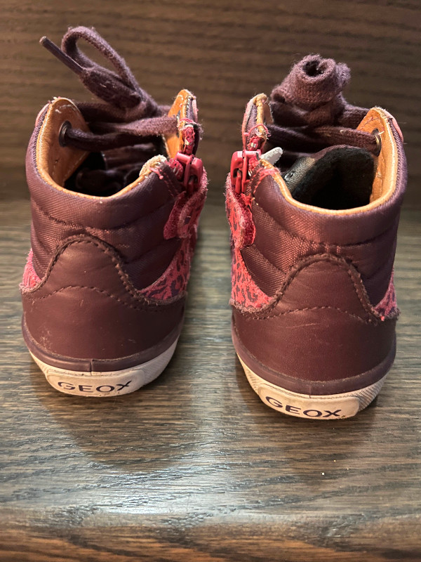 Geox girls toddler shoes sz 8.5 EUC Toronto or Vaughan Ret $120 in Other in City of Toronto - Image 4