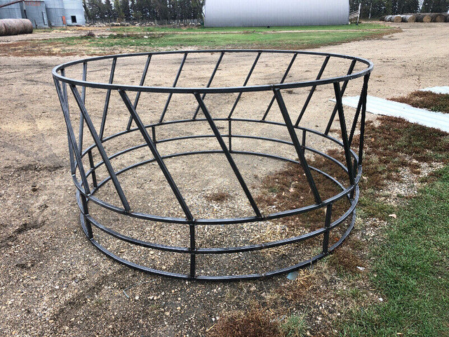 Round bale feeders and corral  panels!!! in Livestock in Winnipeg