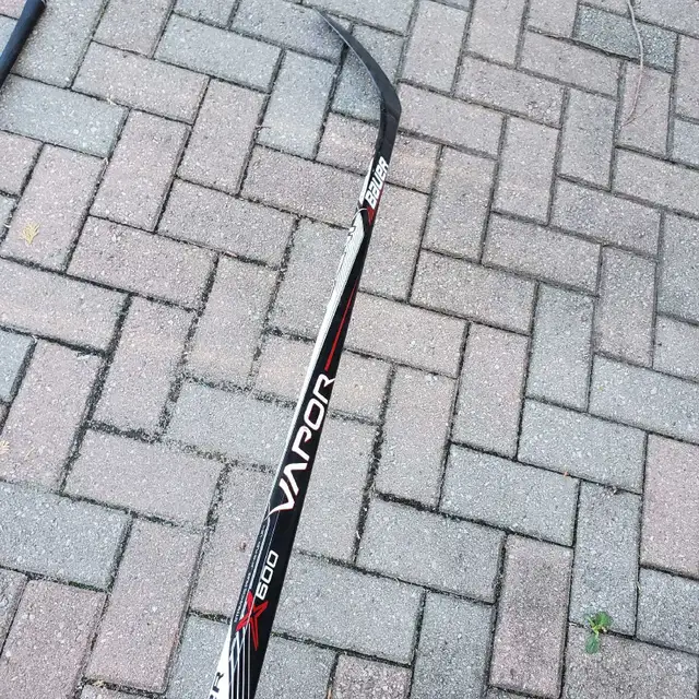 New JR. BAUER VAPOR Composite Hockey Stick  in Hockey in Barrie - Image 2